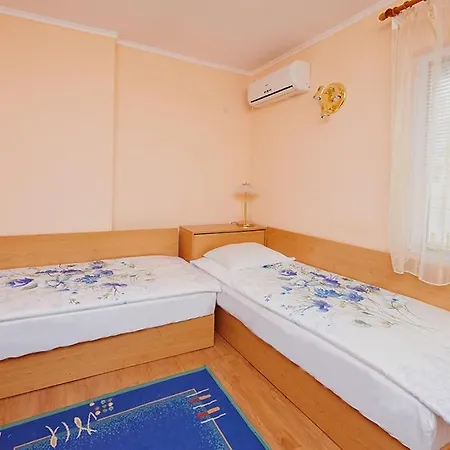 Tonita Apartment