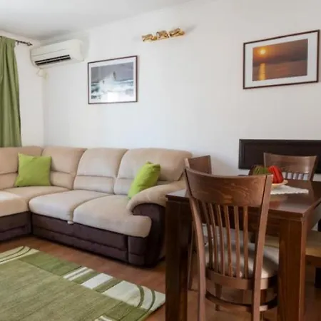 Apartment Tonita Pomorie